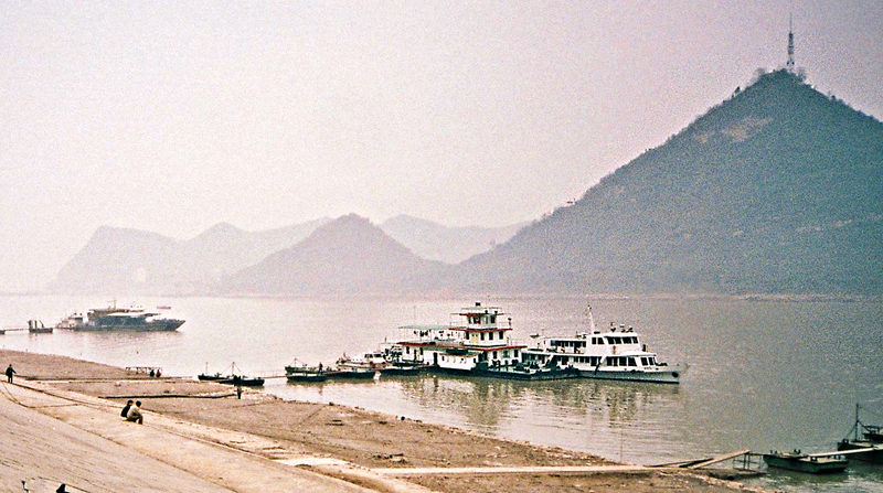Ferry port Yichen China 1999
